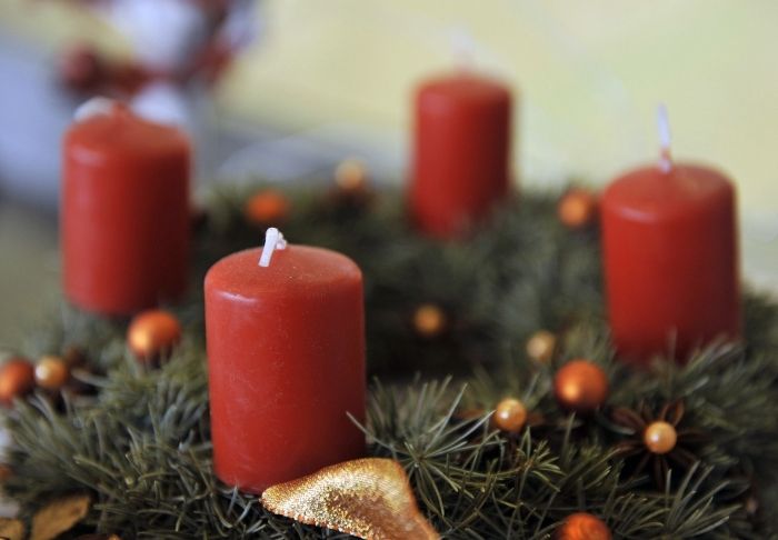 Blagoslov adventnih venčkov na Dobravi